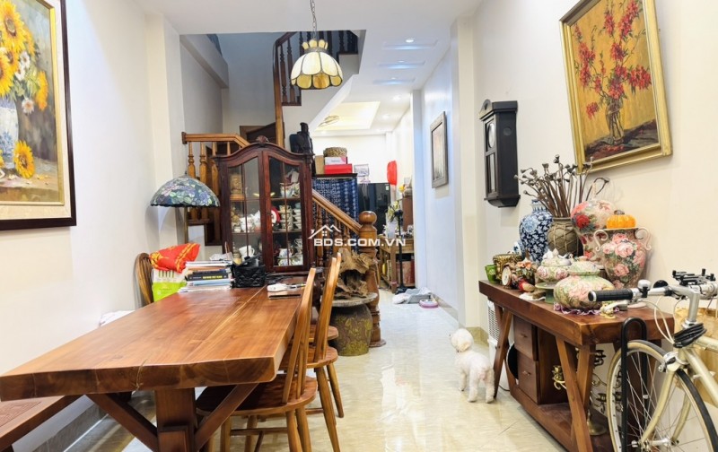Tôn Thất Tùng - Kim Liên, Nhà 33.5m2, 4ph ngủ, ngõ rộng, gần phố + ĐH Y HN, Ở ngay, Chỉ 8.168TỶ